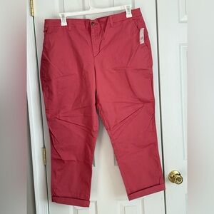 GAP Women's Vibrant Pink Capris